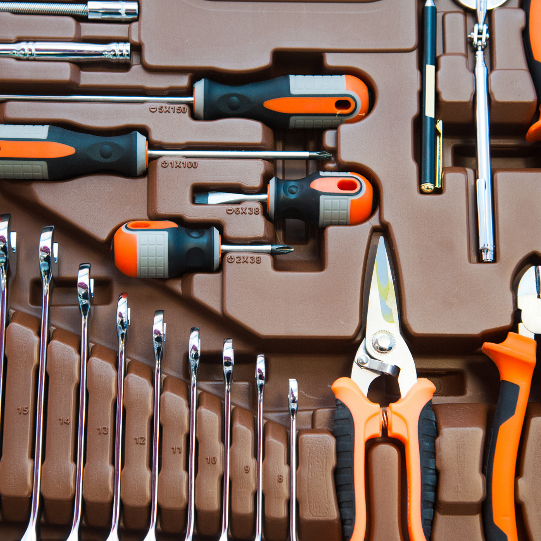 ATTREZZATURA E UTENSILI